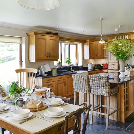 Maes Y Bryn Farmhouse Llanwrda 외부 사진