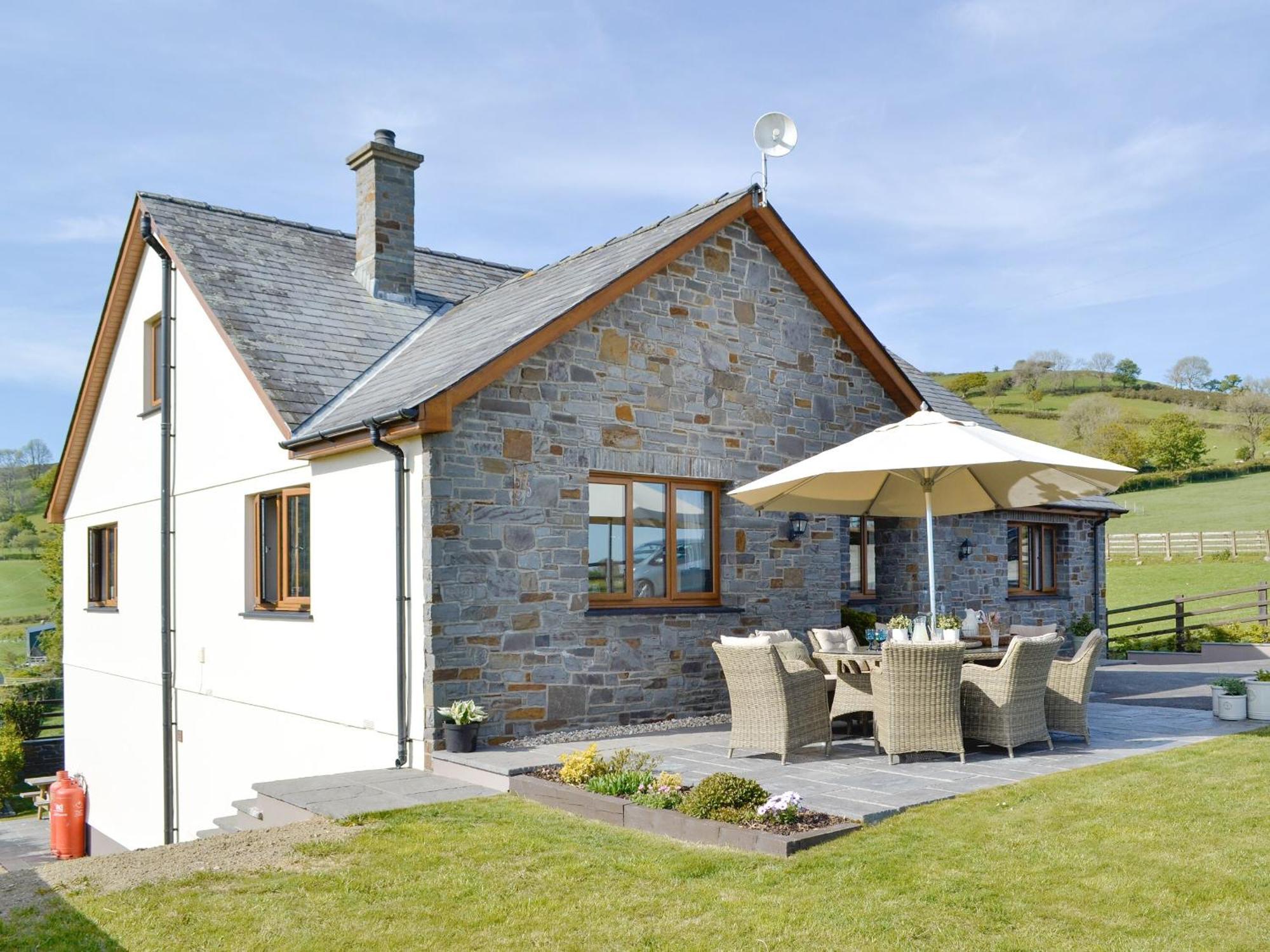 Maes Y Bryn Farmhouse Llanwrda 외부 사진